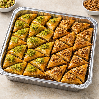 Pistachio Baklava Tray (15 pcs)